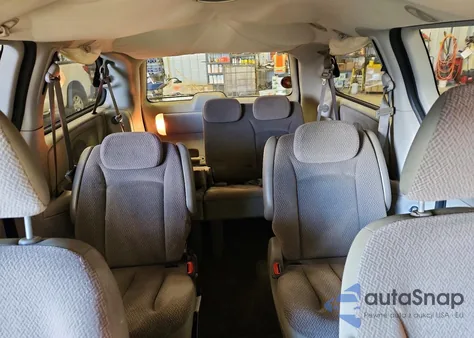 2007 Chrysler Town & Country Lx from USA, damaged, VIN 2A4GP44R07R242677